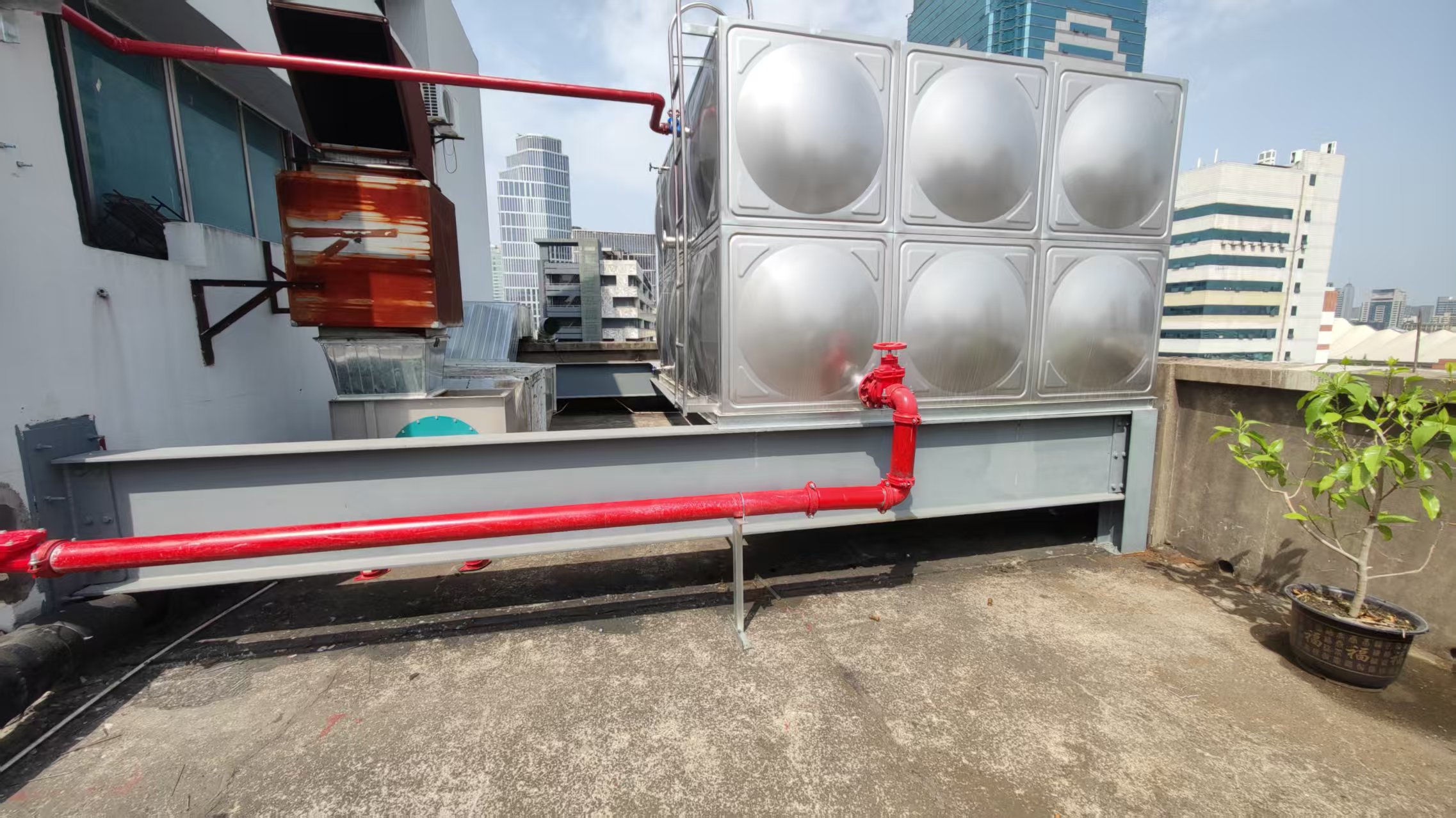 杭州某写字楼屋顶加装水箱项目